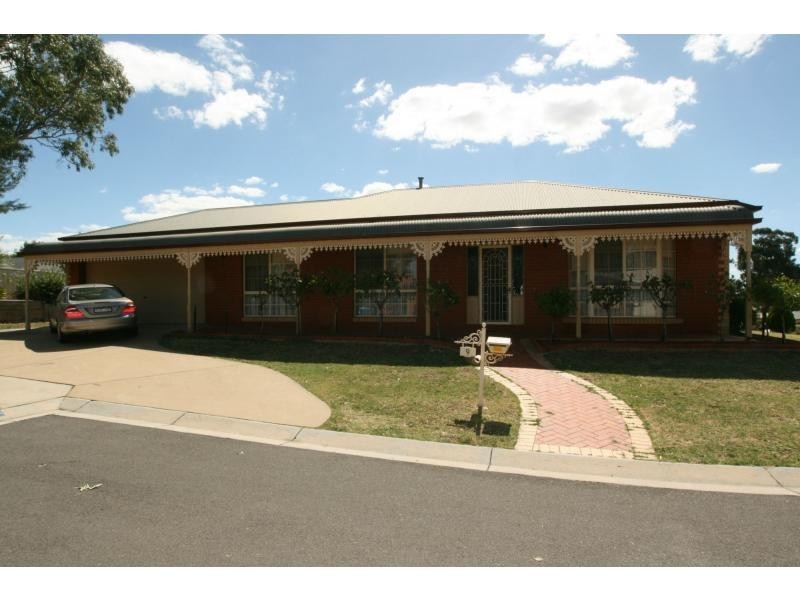 9 Kate Close, Kennington VIC 3550