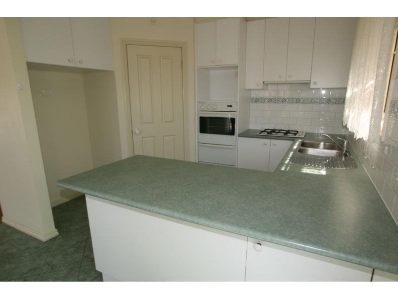 9 Kate Close, Kennington VIC 3550