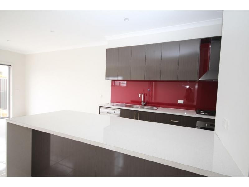 Villa 5/3 Ryan Street, North Bendigo VIC 3550