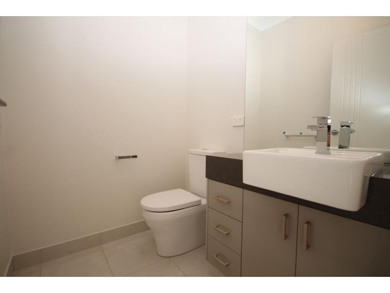 Villa 5/3 Ryan Street, North Bendigo VIC 3550