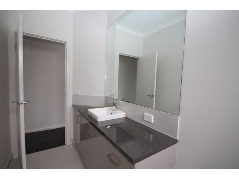 Villa 5/3 Ryan Street, North Bendigo VIC 3550