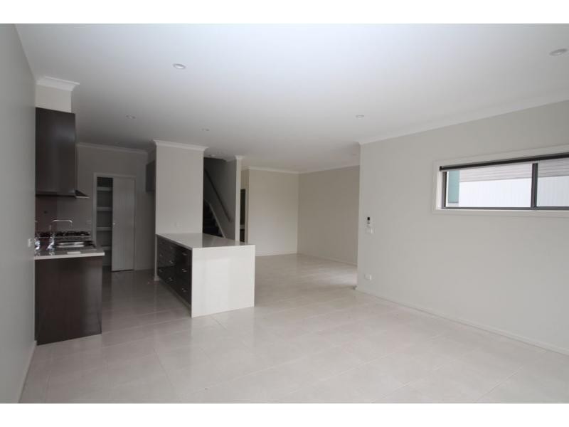 Villa 5/3 Ryan Street, North Bendigo VIC 3550