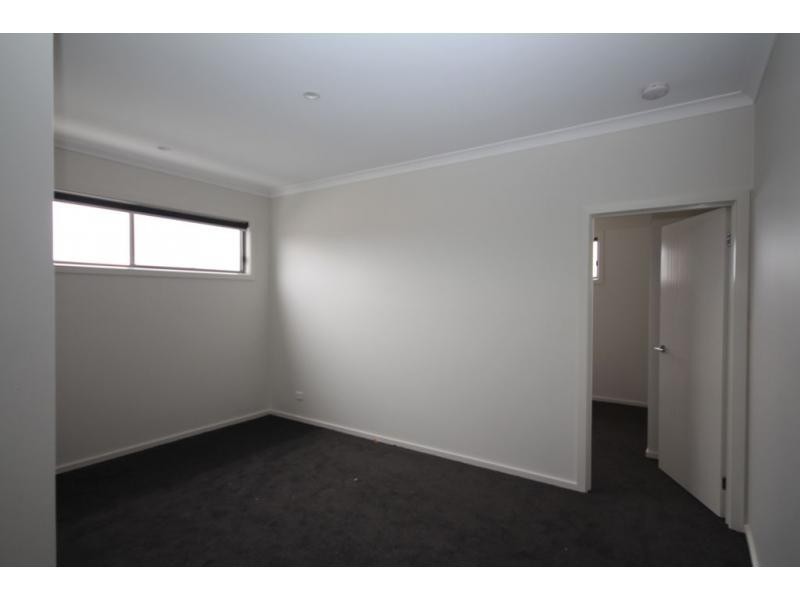 Villa 5/3 Ryan Street, North Bendigo VIC 3550