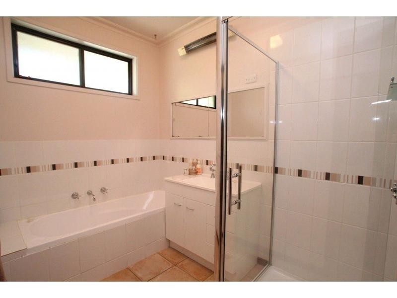 5 Maxwell Crescent, Strathdale VIC 3550