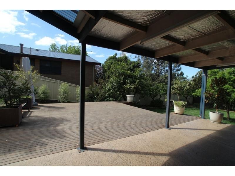 5 Maxwell Crescent, Strathdale VIC 3550