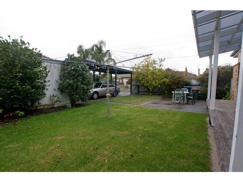 8 Derna Court, Golden Square VIC 3555