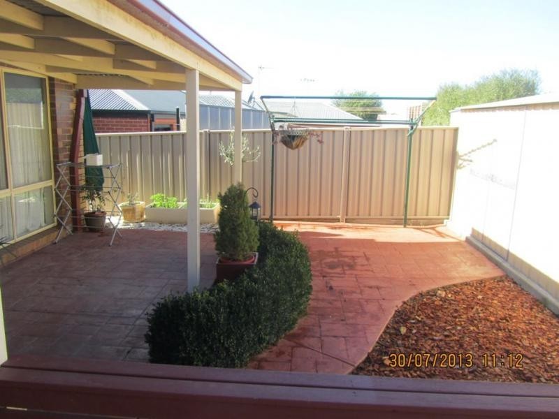 18 Ross Street, White Hills VIC 3550