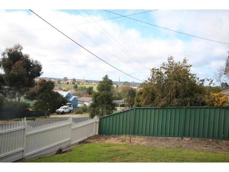 11 Quick Street, Ironbark VIC 3550