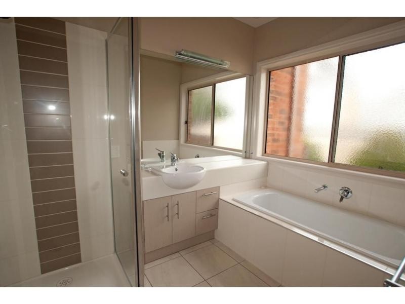 29 Elwood Street, Golden Square VIC 3555