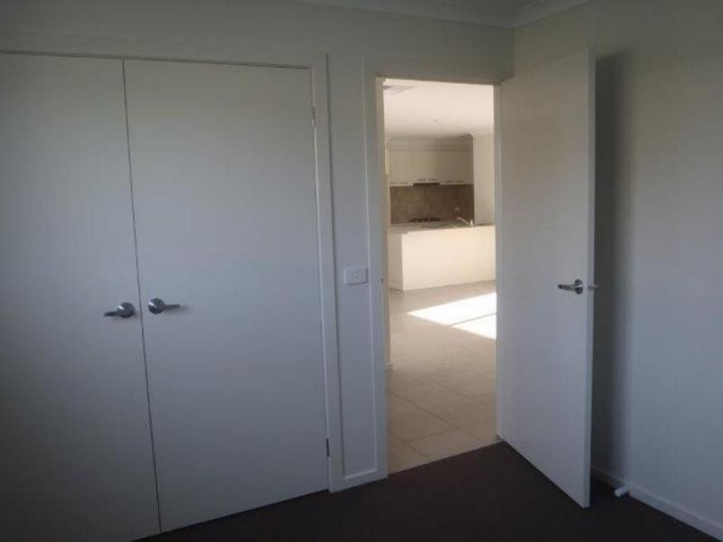 4 Trinity Way, Ascot VIC 3551