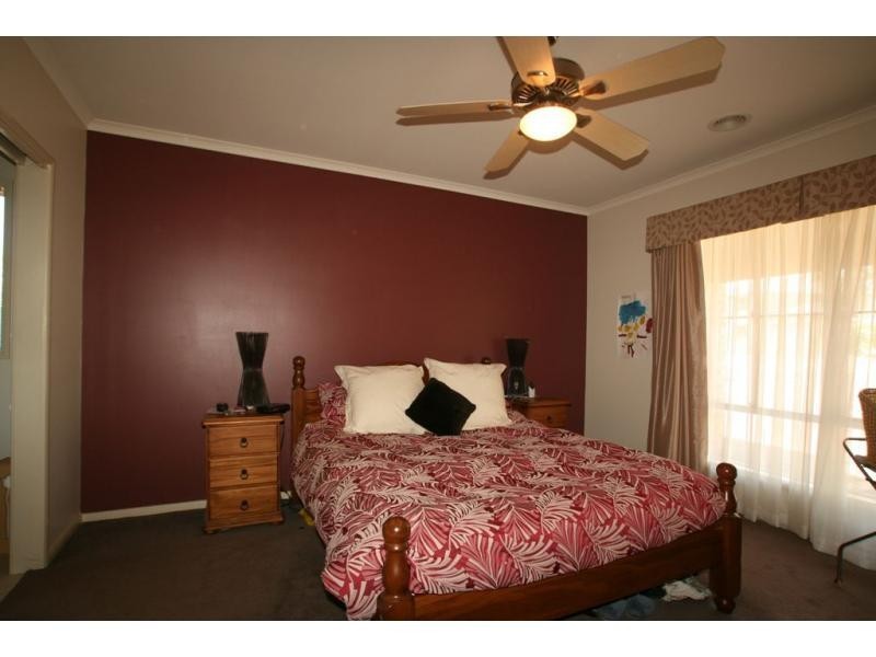 73 Pioneer Drive, Maiden Gully VIC 3551