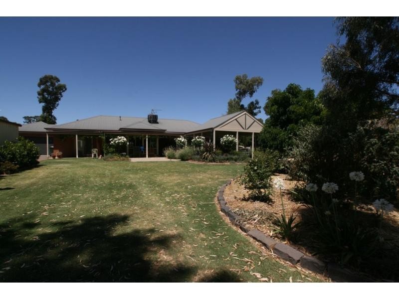 73 Pioneer Drive, Maiden Gully VIC 3551