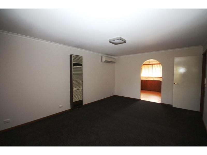 Villa 2/.16 Butcher Street, Strathdale VIC 3550