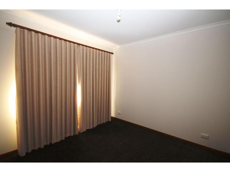Villa 2/.16 Butcher Street, Strathdale VIC 3550