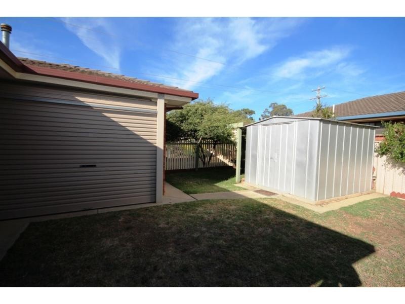 Villa 2/.16 Butcher Street, Strathdale VIC 3550