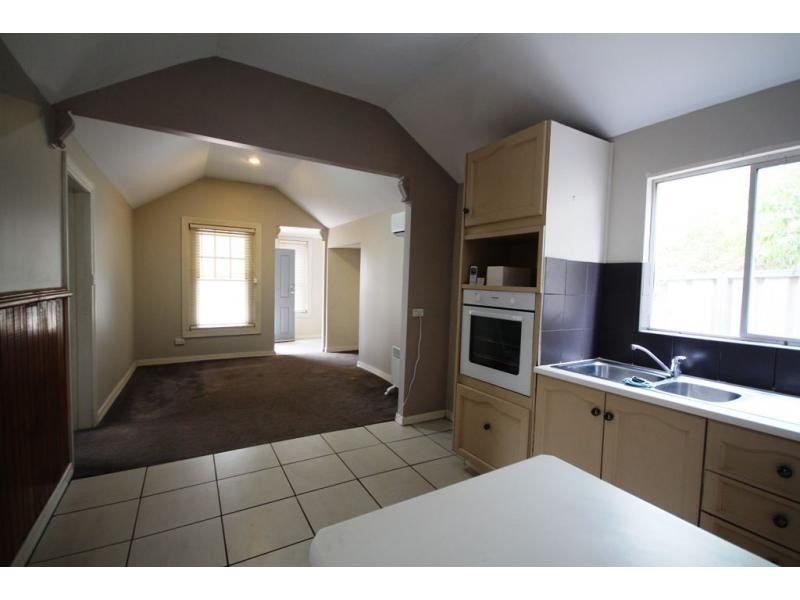 105 Olinda Street, Quarry Hill VIC 3550