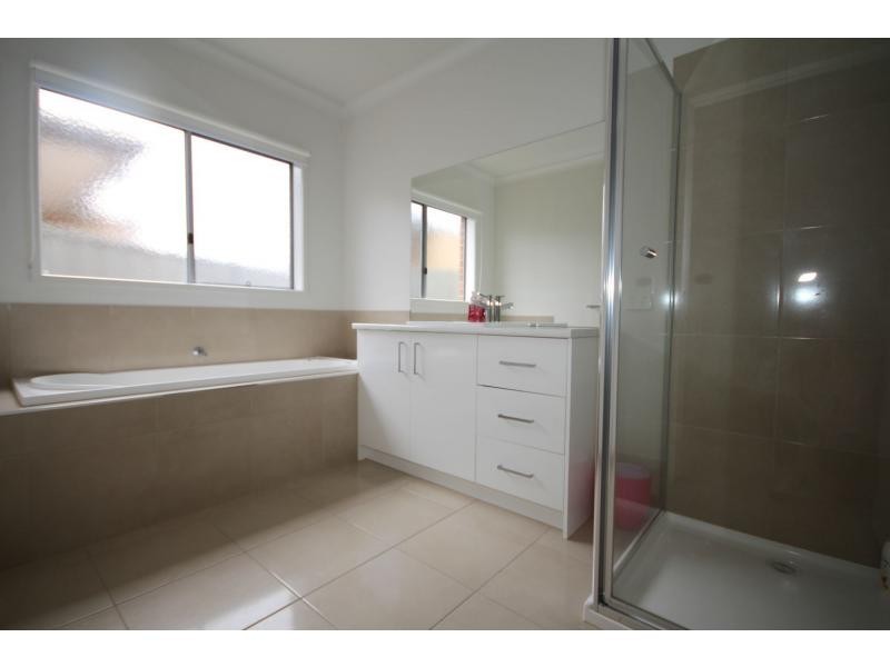 22 Futura Avenue, Kangaroo Flat VIC 3555