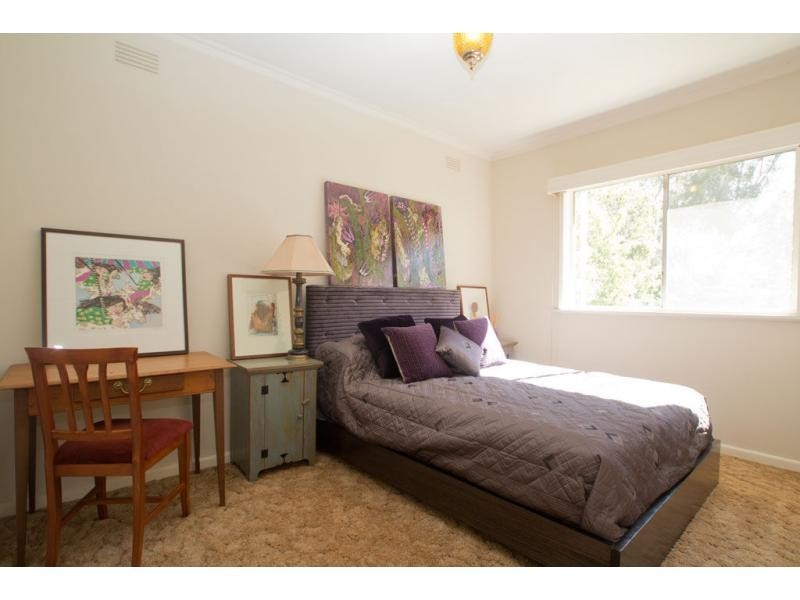 73 Retreat Road, Spring Gully VIC 3550