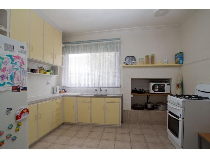 21 Rose Street, California Gully VIC 3556