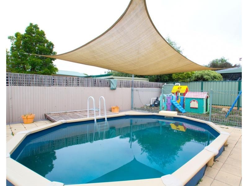 21 Rose Street, California Gully VIC 3556