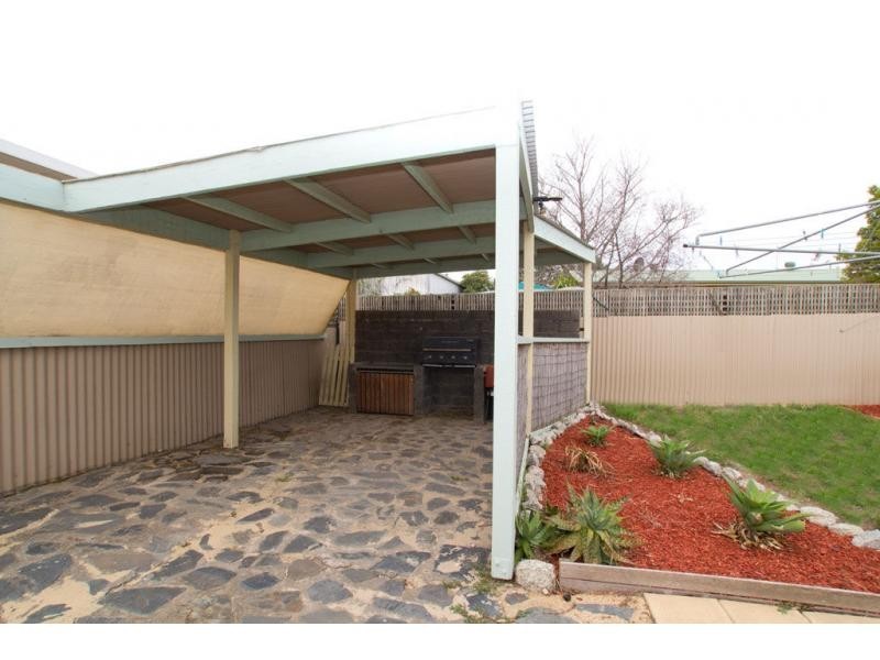 21 Rose Street, California Gully VIC 3556