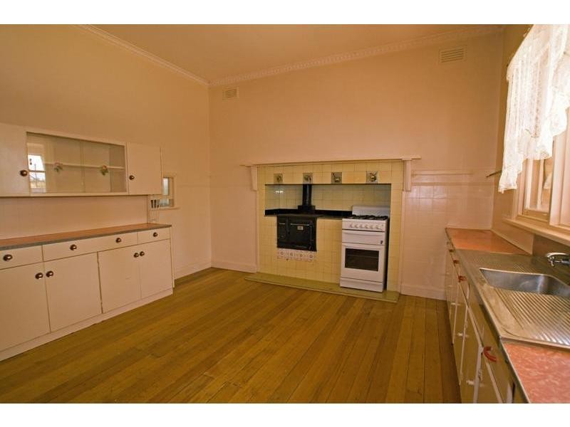 61 Raglan Street, White Hills VIC 3550