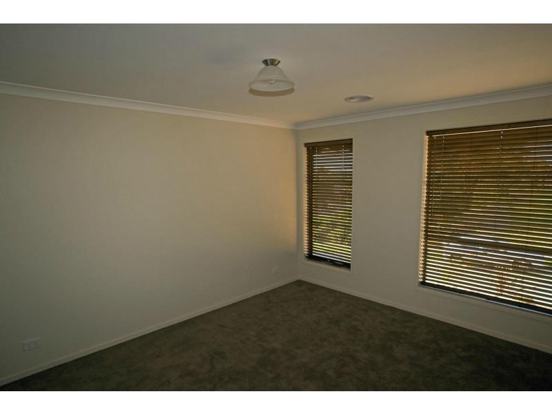 16 Tununga Circuit, Kangaroo Flat VIC 3555