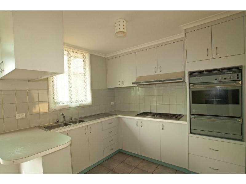 3 Hillview Street, Flora Hill VIC 3550