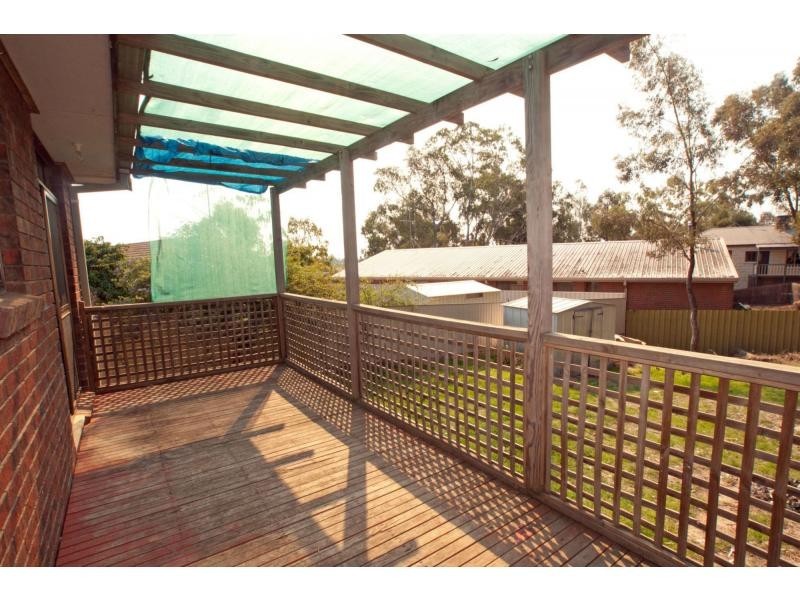 3 Hillview Street, Flora Hill VIC 3550