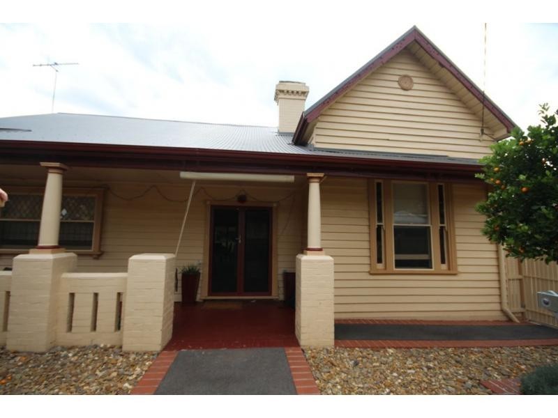 41 Reginald Street, Quarry Hill VIC 3550