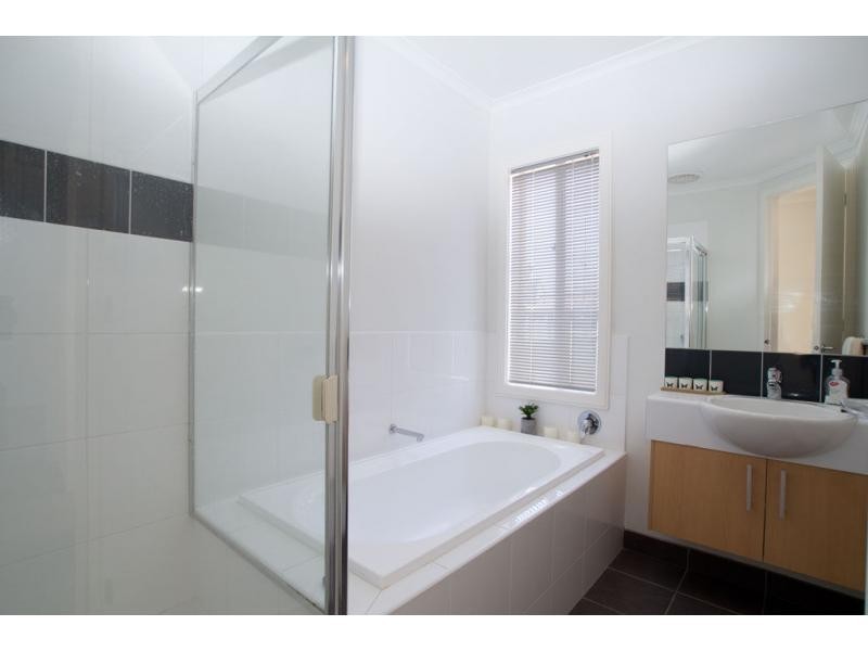 1 Manna Gum Drive, Epsom VIC 3551