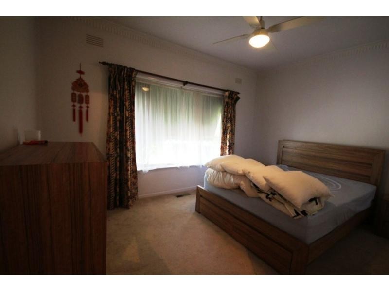 3 Carpenter Street, Quarry Hill VIC 3550