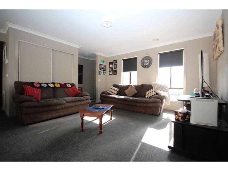 21 Akins Rise, Golden Square VIC 3555
