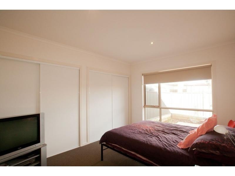 Villa 6/4 Delbridge Street, Golden Square VIC 3555