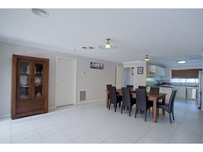 4 Park Terrace, Kangaroo Flat VIC 3555