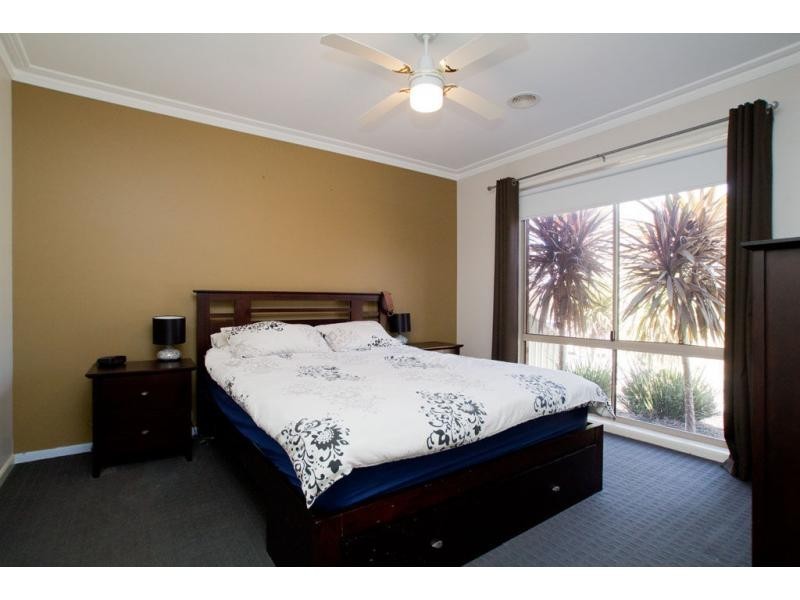 4 Park Terrace, Kangaroo Flat VIC 3555