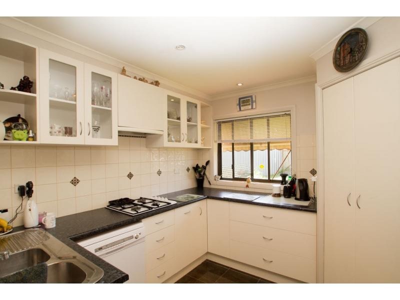 15 McGowan Street, California Gully VIC 3556