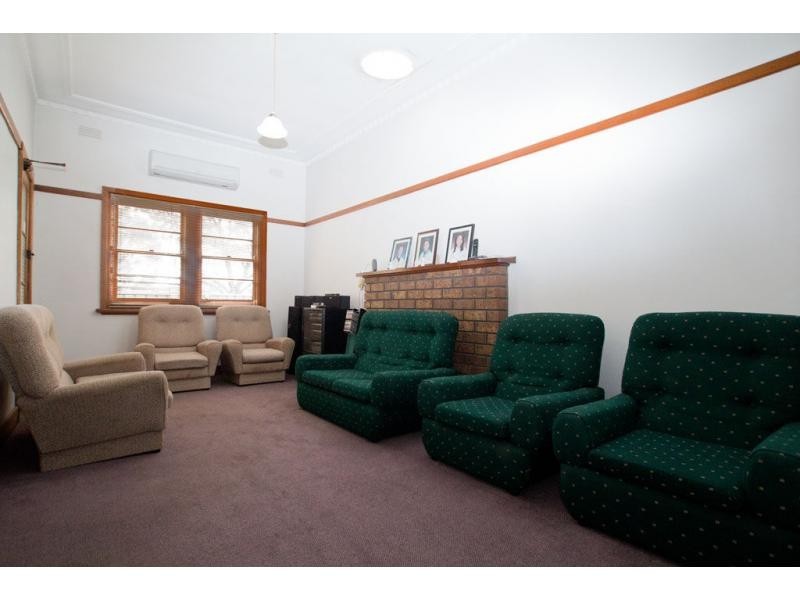 163 High Street, Kangaroo Flat VIC 3555