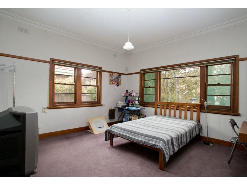 163 High Street, Kangaroo Flat VIC 3555