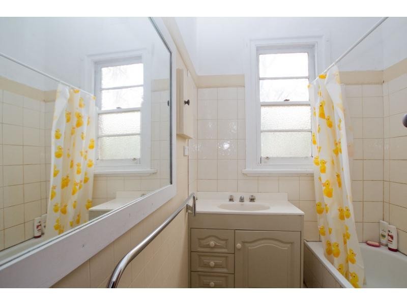 163 High Street, Kangaroo Flat VIC 3555