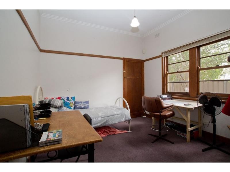 163 High Street, Kangaroo Flat VIC 3555