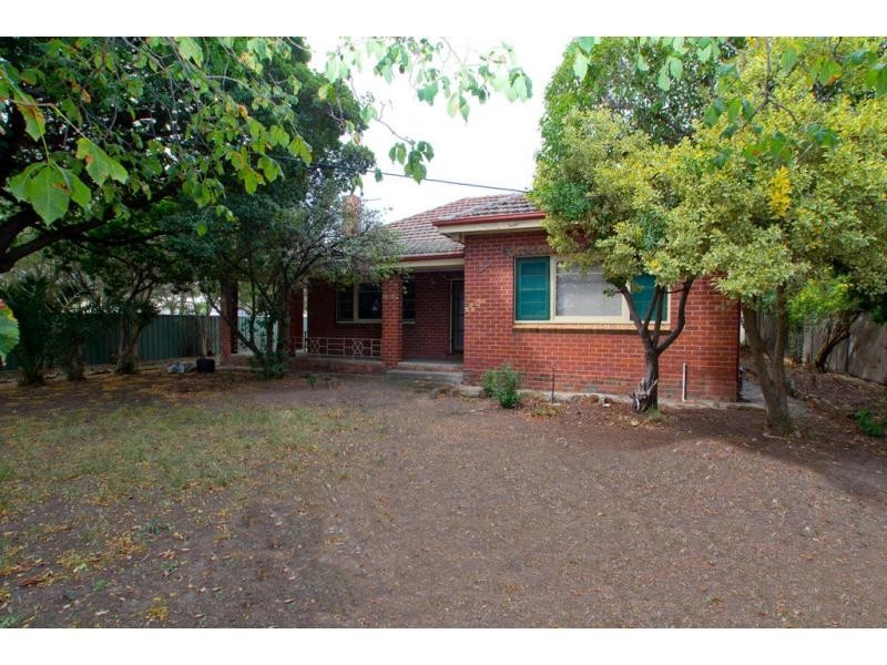 163 High Street, Kangaroo Flat VIC 3555