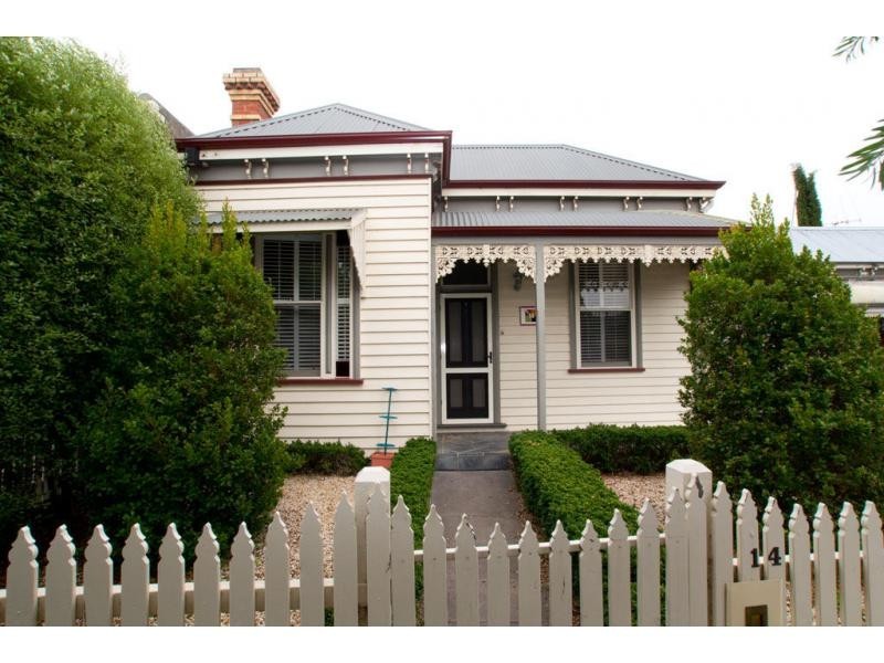 14 Russell Street, Quarry Hill VIC 3550