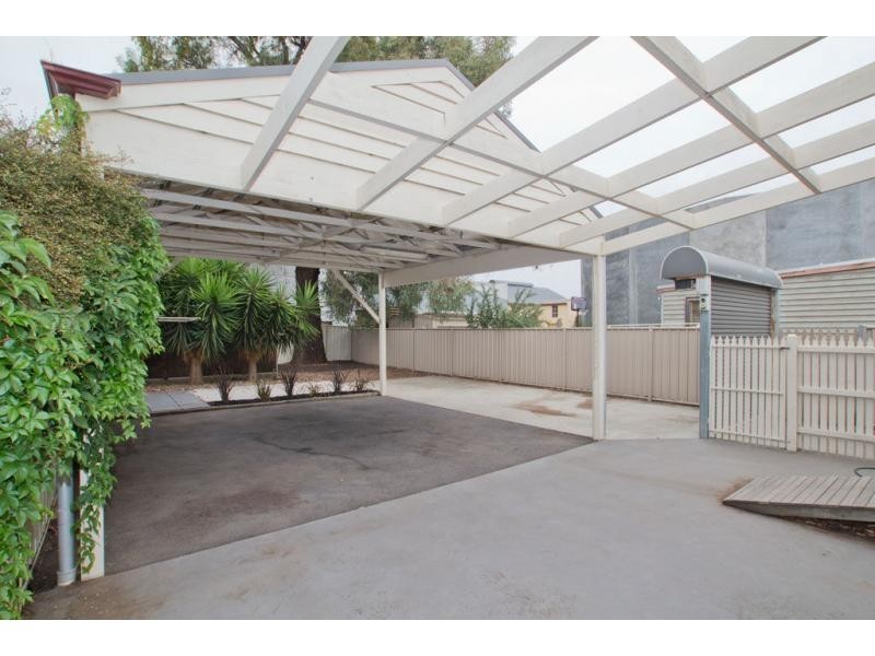 14 Russell Street, Quarry Hill VIC 3550