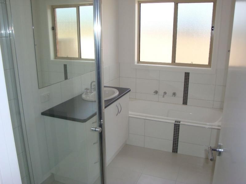 16 Victoria Street, Kangaroo Flat VIC 3555