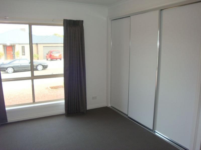 16 Victoria Street, Kangaroo Flat VIC 3555