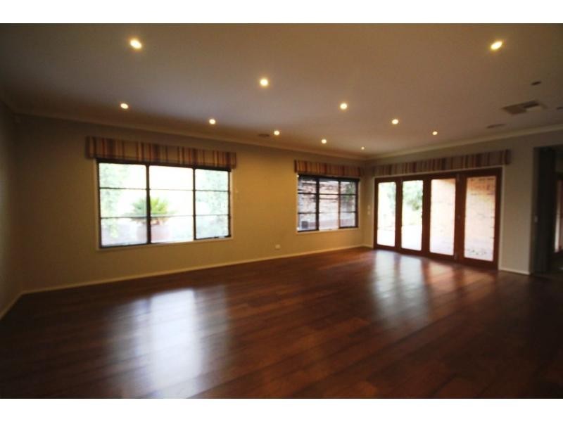 25 Lanark Drive, Junortoun VIC 3551