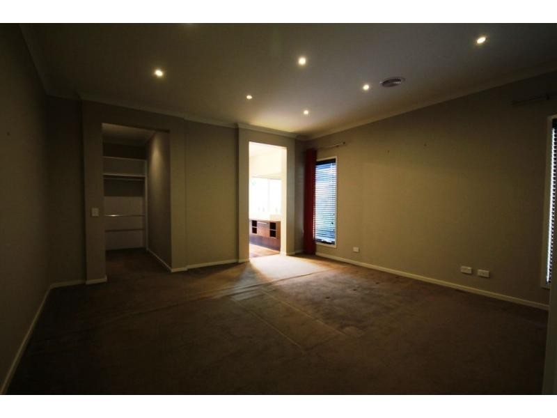 25 Lanark Drive, Junortoun VIC 3551