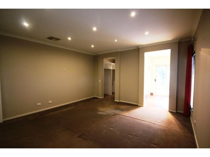 25 Lanark Drive, Junortoun VIC 3551