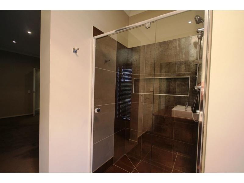 25 Lanark Drive, Junortoun VIC 3551